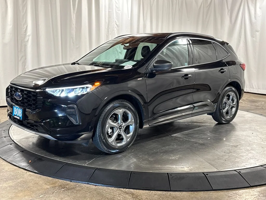 2023 Ford Escape ST-Line AWD's photo