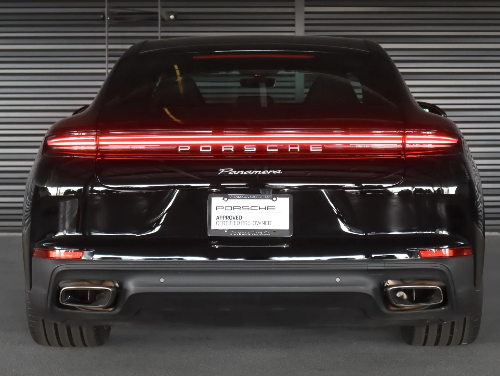 Used 2025 Black Porsche  image 9