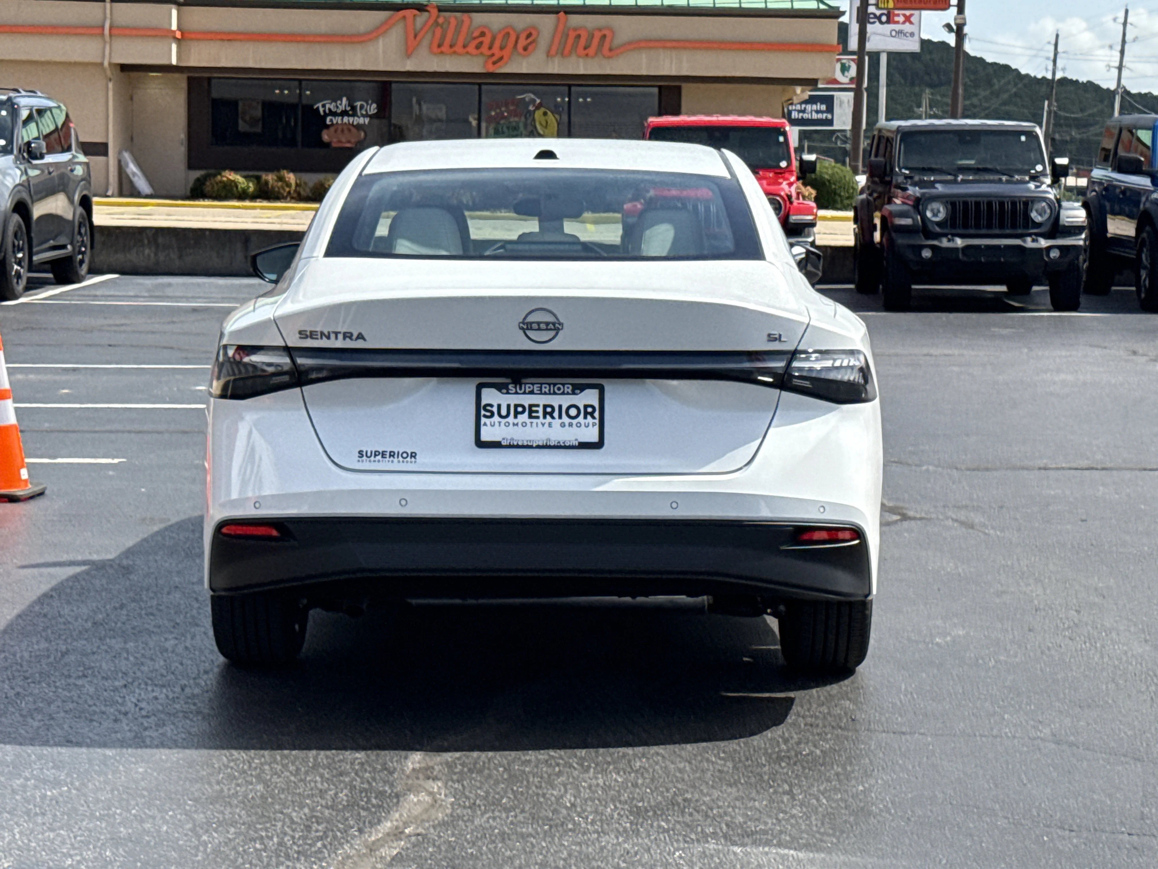 New 2026 Aspen White Tricoat Nissan SL image 4