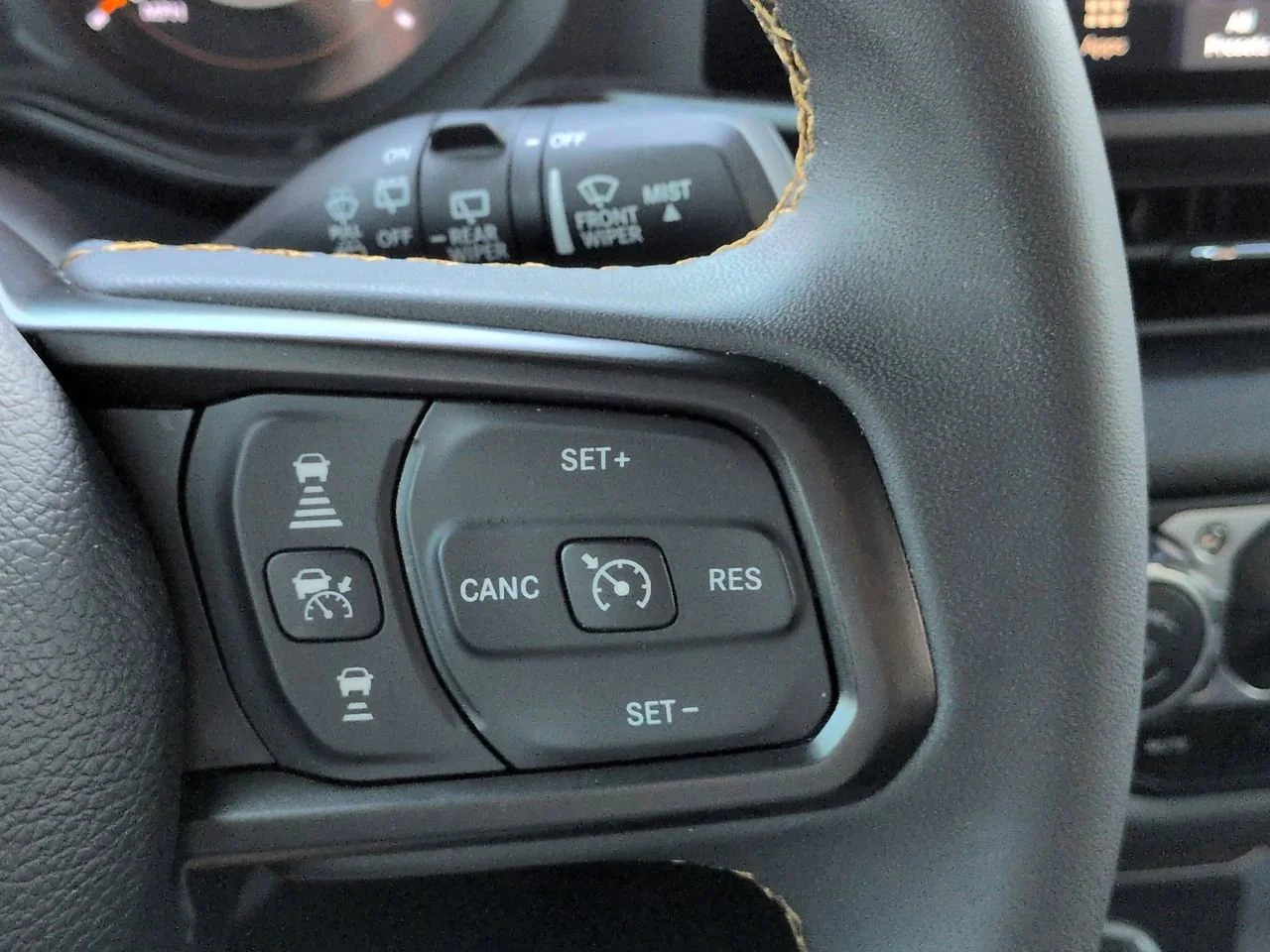 Certified Used 2024 Anvil Clear Coat Jeep Sport S image 21