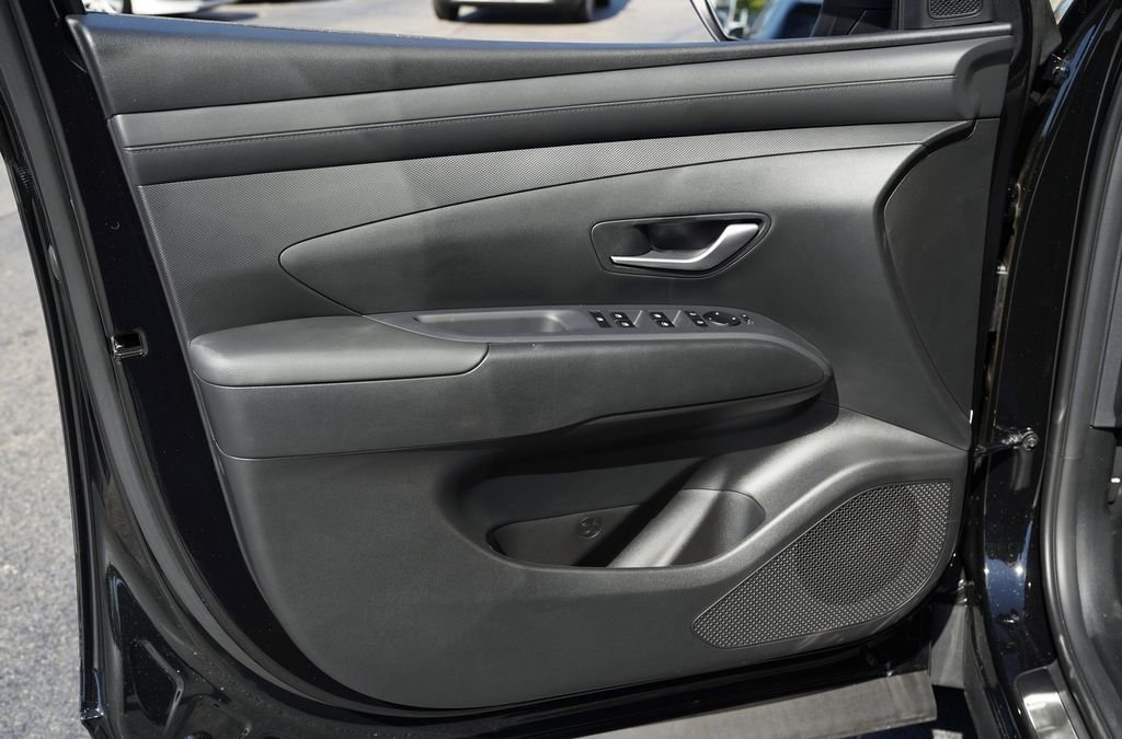 New 2026 Phantom Black Hyundai SE image 25
