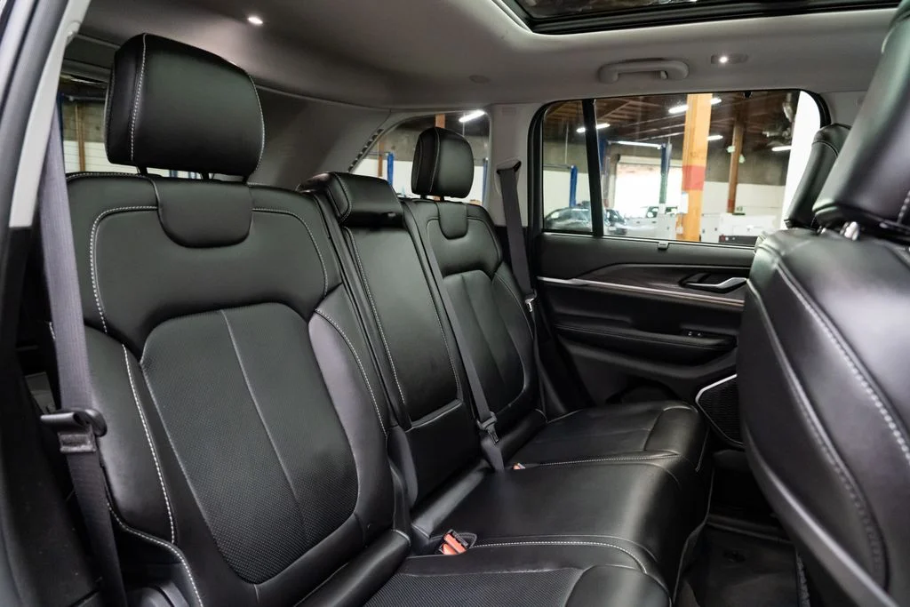 Used 2023 Black Jeep 4xe image 31