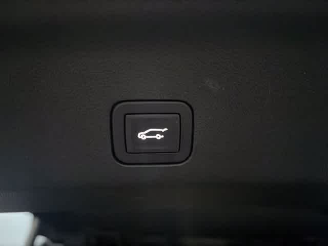 Used 2025 Black Chevrolet LT image 10