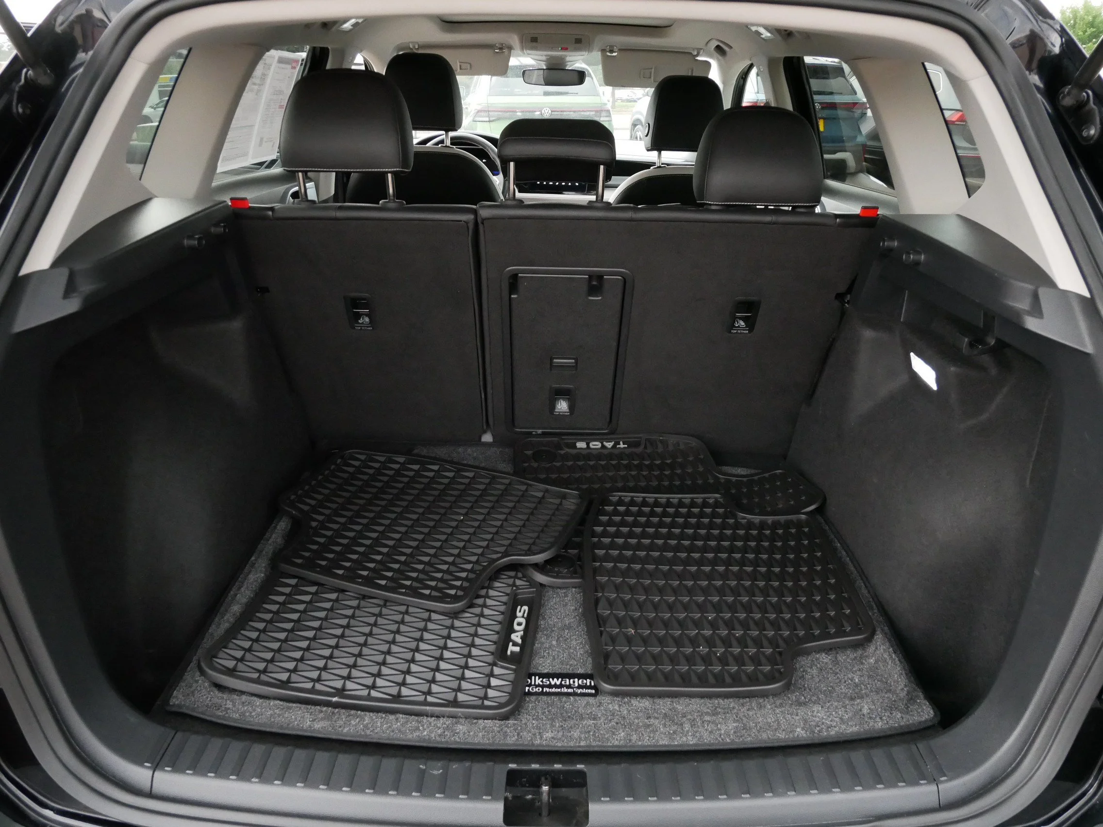 Used 2025 Black Volkswagen SE image 18