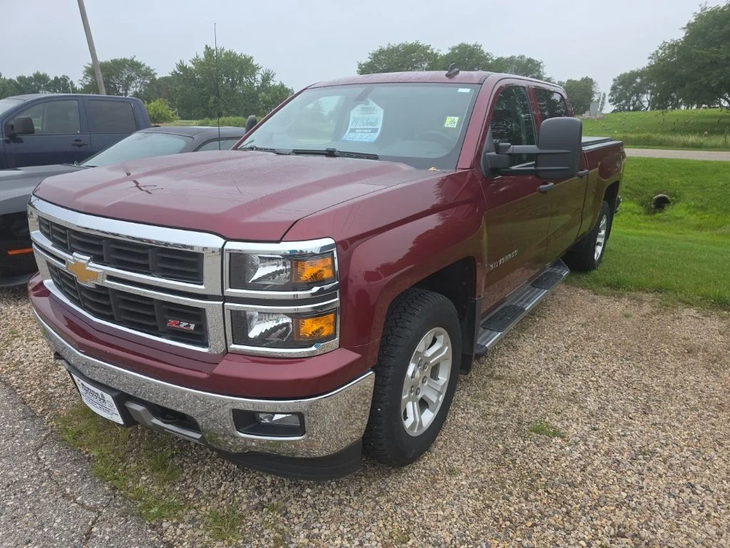 Used 2014 Red Chevrolet LT image 3