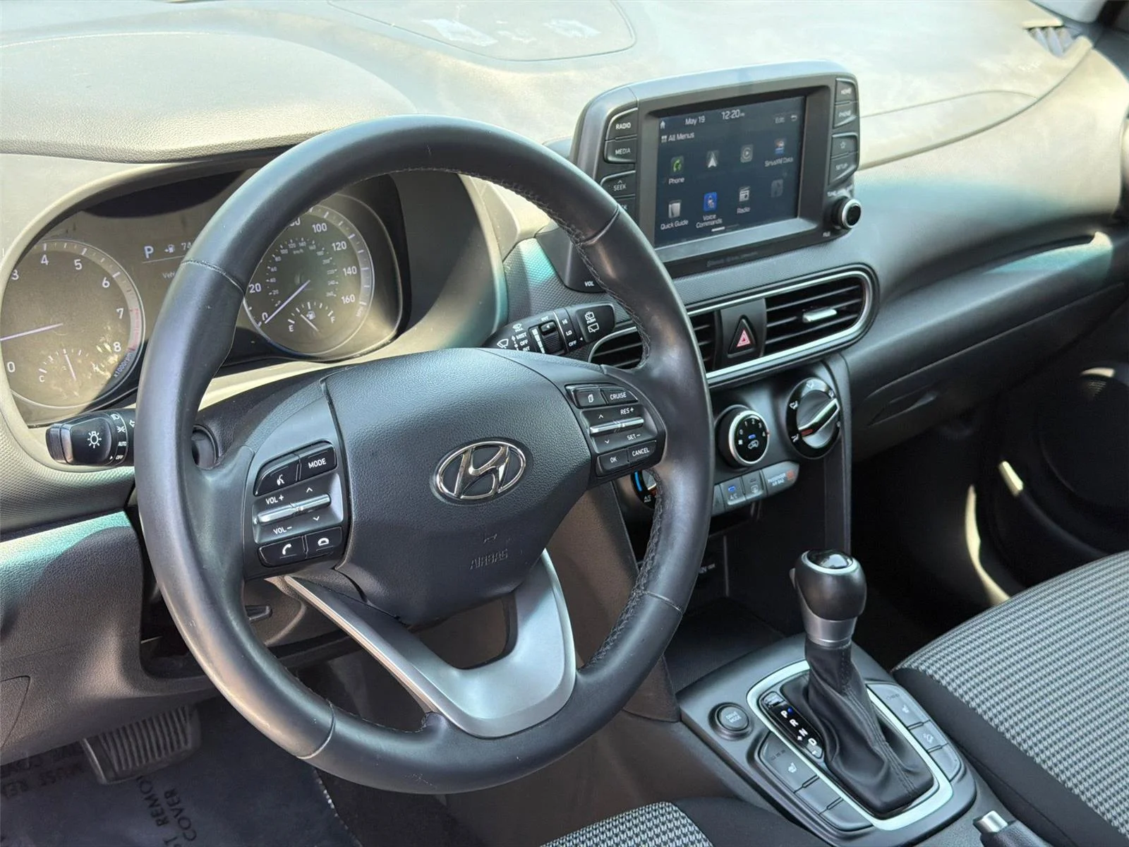 Used 2018 Chalk White Hyundai SEL image 32