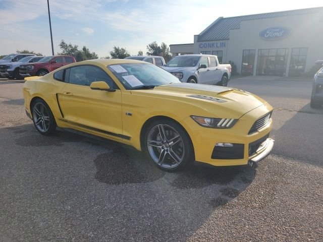 Used 2015 Yellow Ford GT Premium image 20
