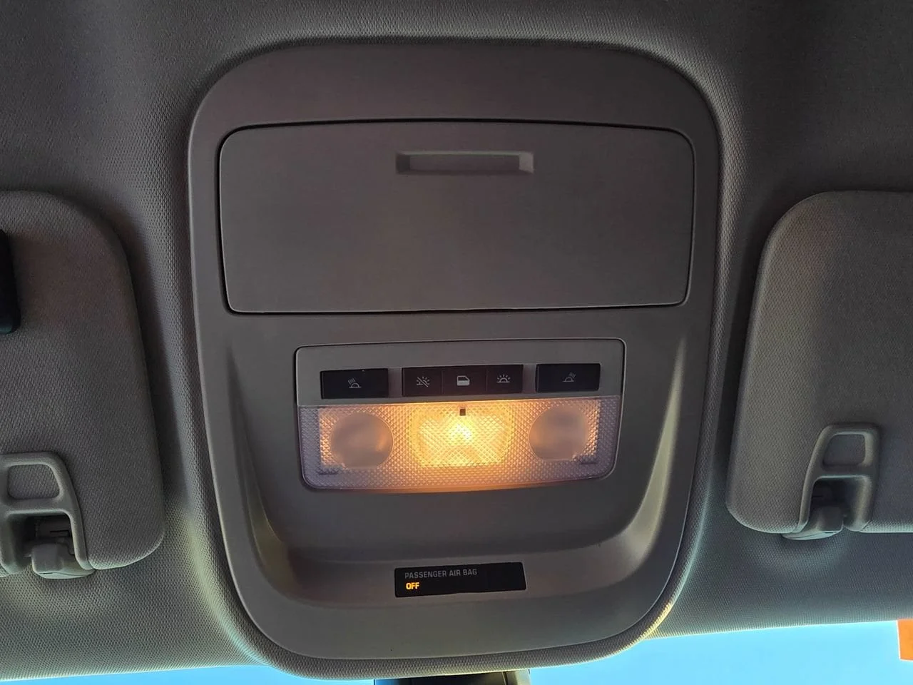 Used 2022 Summit White Chevrolet Z71 image 24
