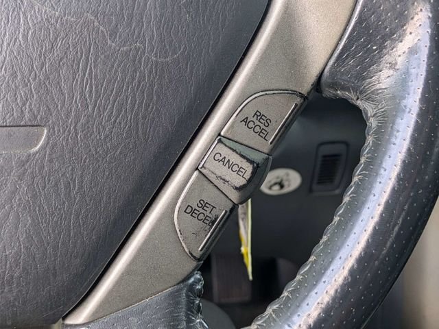 Used 2006 Silver Honda EX-L image 27