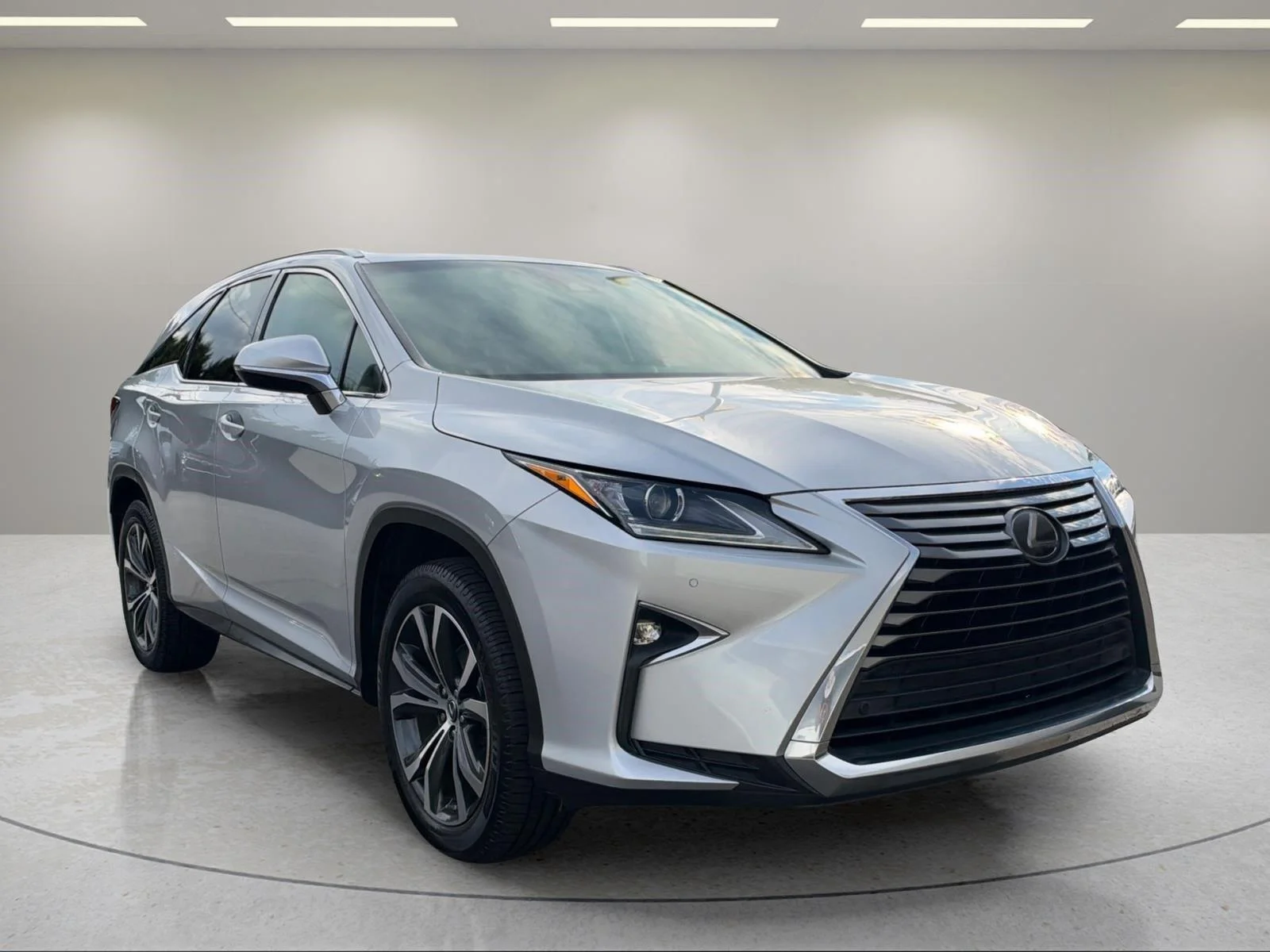 Used 2019 Silver Lining Metallic Lexus RX 350L Premium image 9