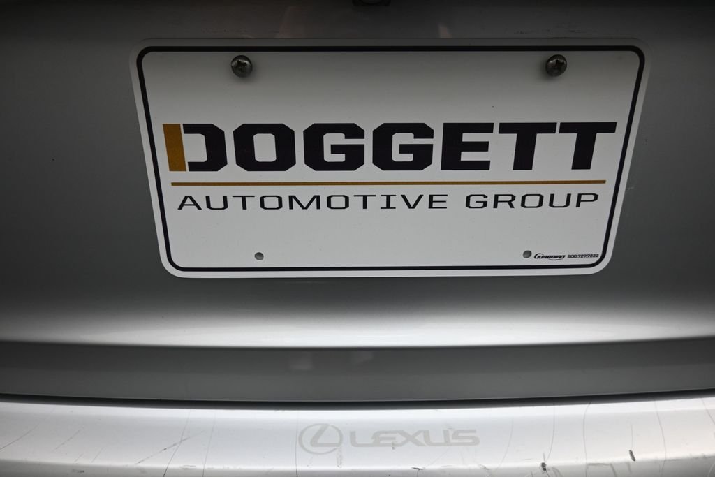 Used 2013 Silver Lexus 460 L image 23