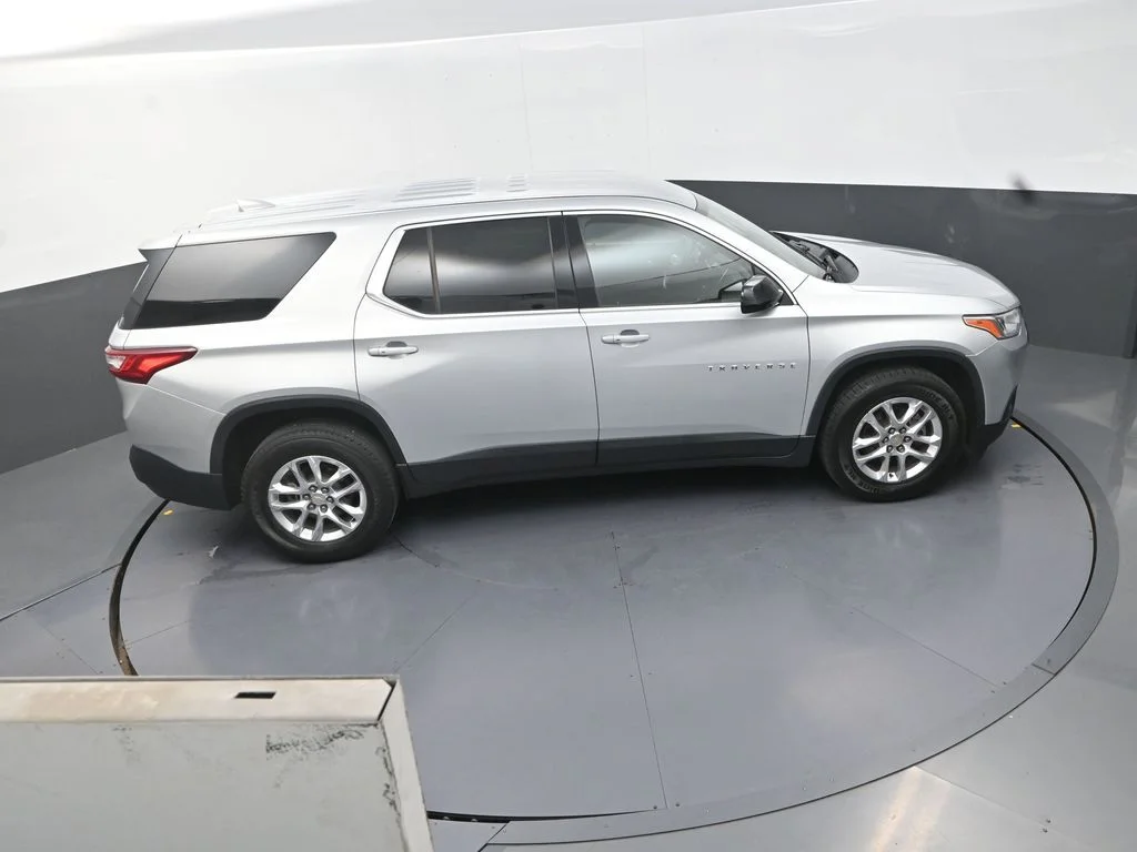 Used 2020 Silver Chevrolet LS image 20