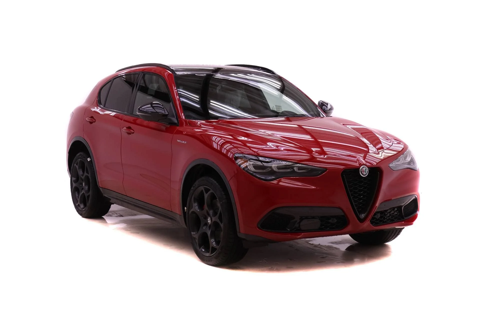 New 2026 Alfa Rosso (Red) Exterior Paint Alfa Romeo Base image 2