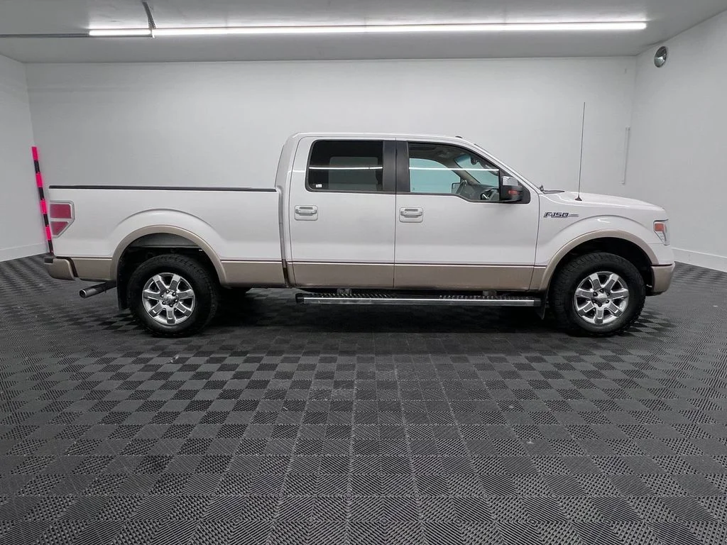 Used 2013 White Platinum Metallic Tri-Coat Ford Lariat image 7