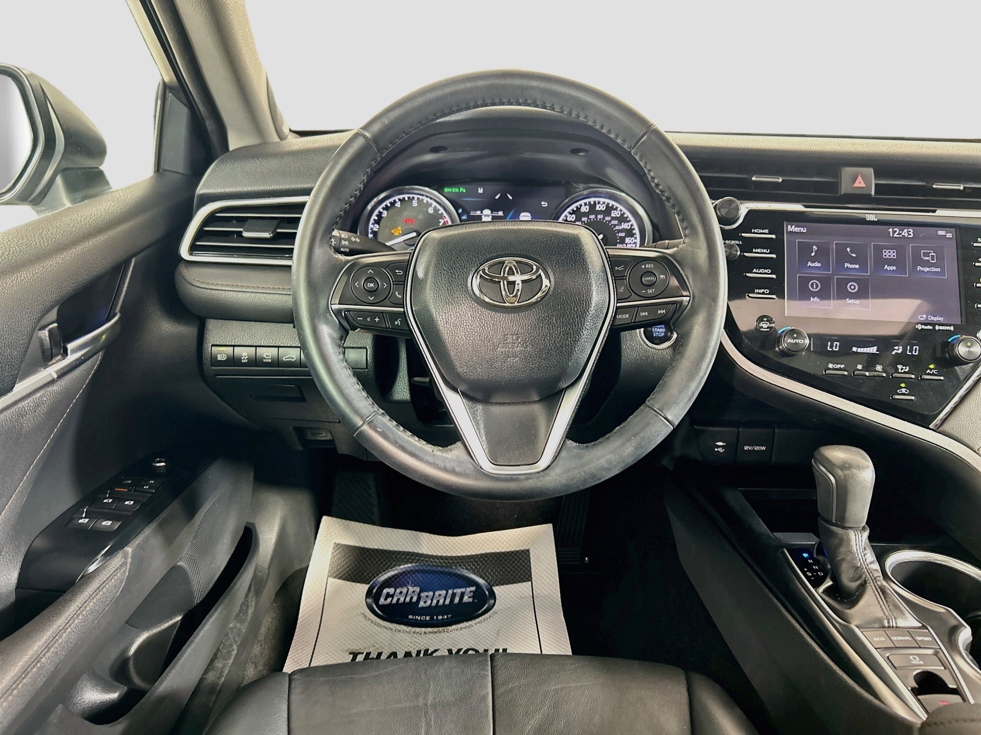 Used 2018 Wind Chill Pearl Toyota XLE image 23