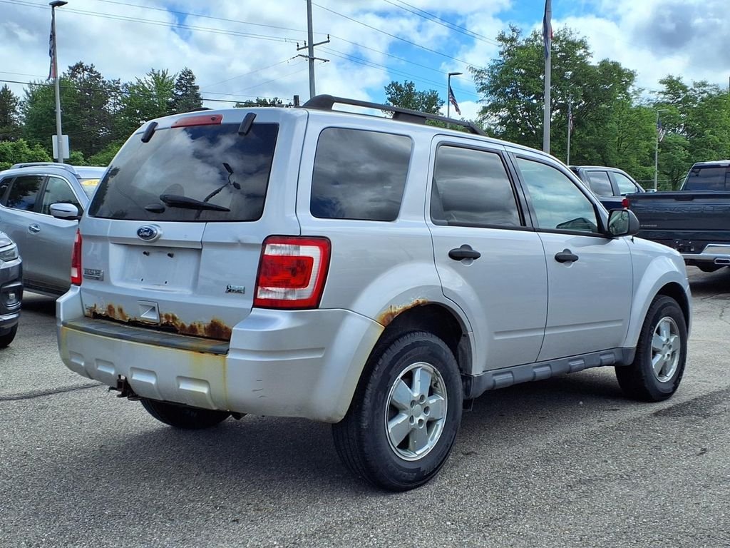 Used 2011 Silver Ford XLT image 4