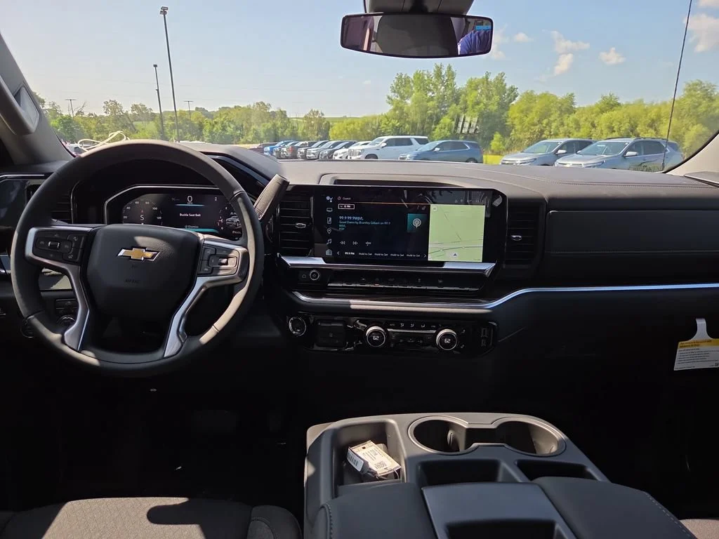 New 2026 Summit White Chevrolet LT (2FL) image 9