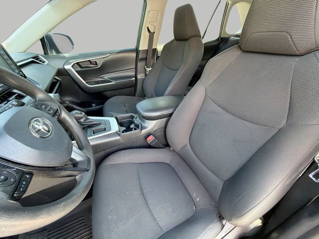 Used 2021  Toyota LE image 16