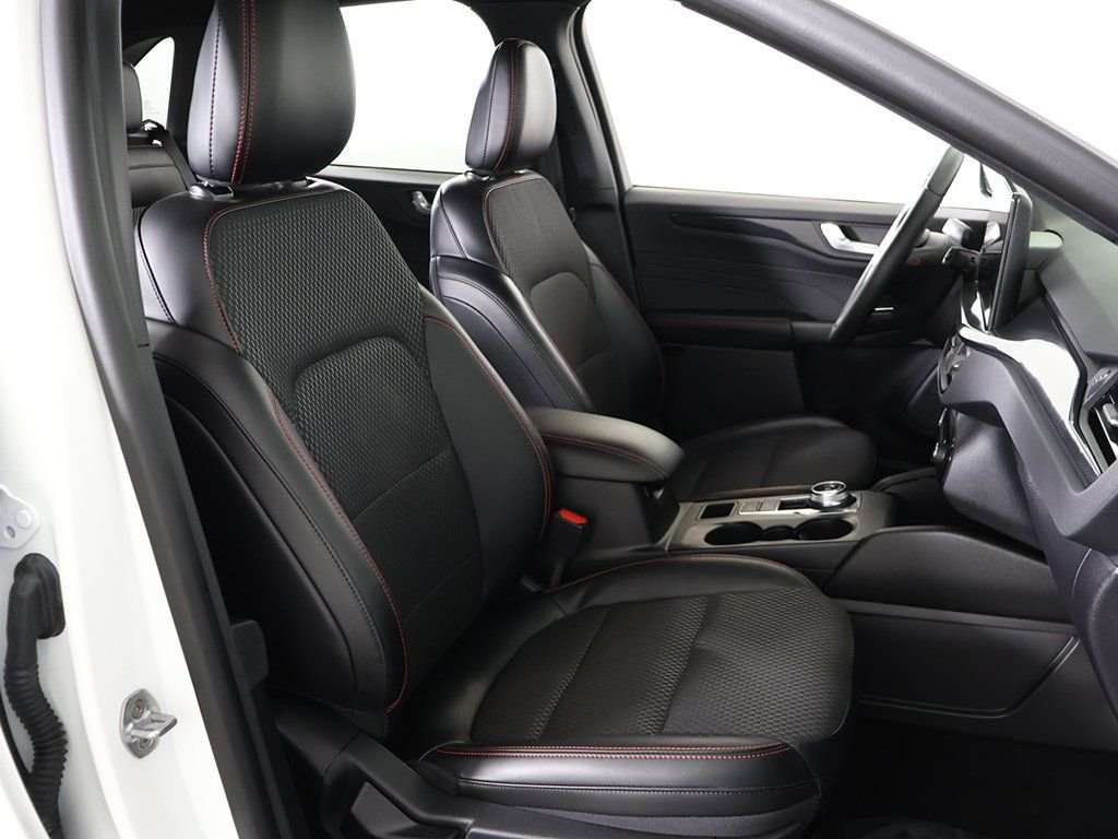 2024 Ford Escape ST-Line Select - Photo 33