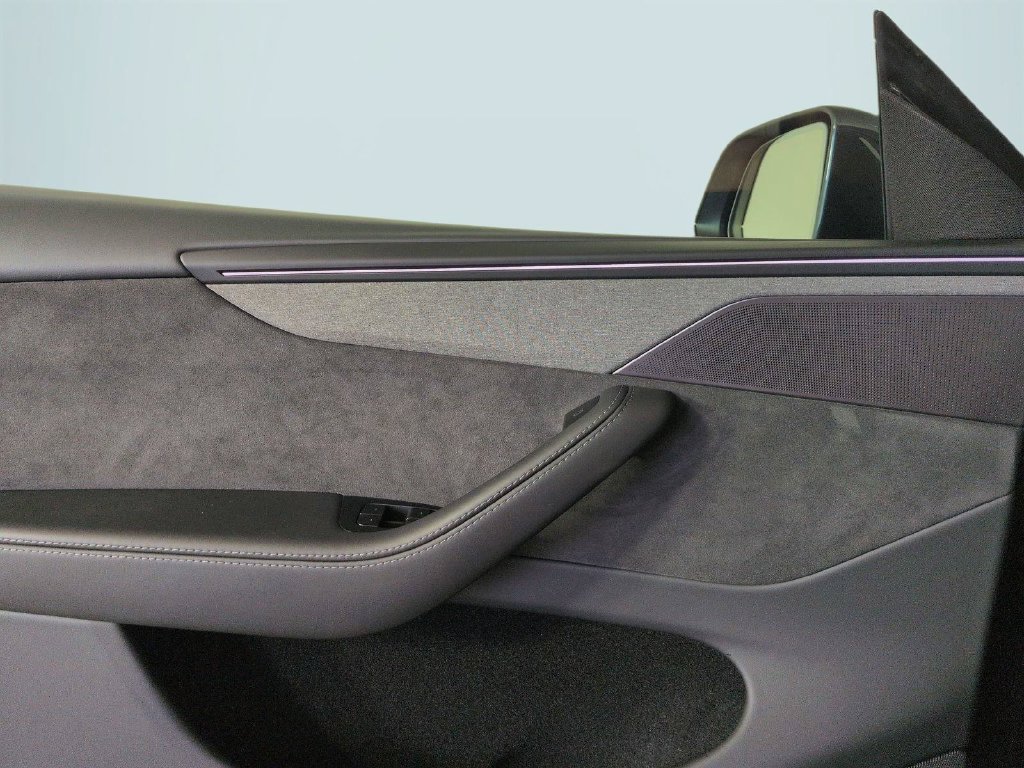 2026 Tesla Model Y Premium - Photo 26