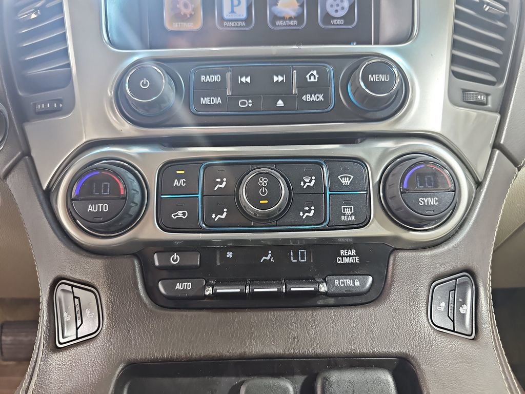 Used 2015 CHAMPAGNE SILVER METALLIC Chevrolet LT image 29
