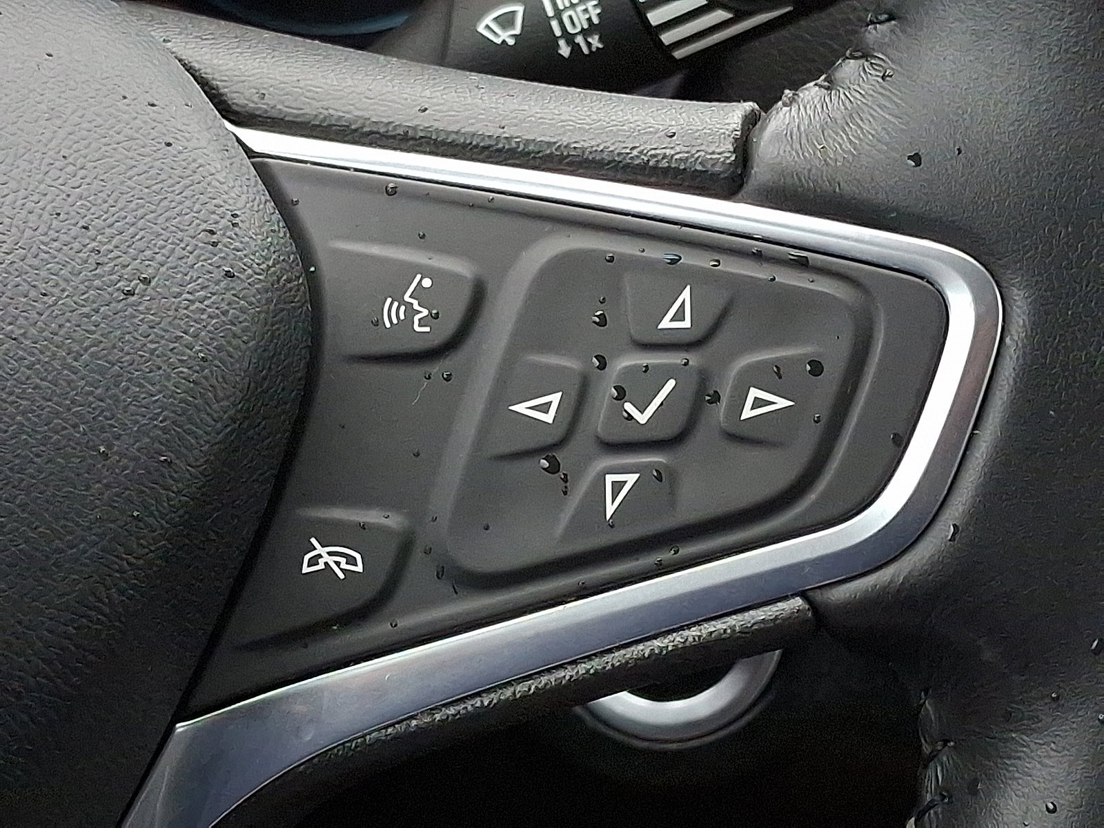 2022 Chevrolet Equinox LT - Photo 22