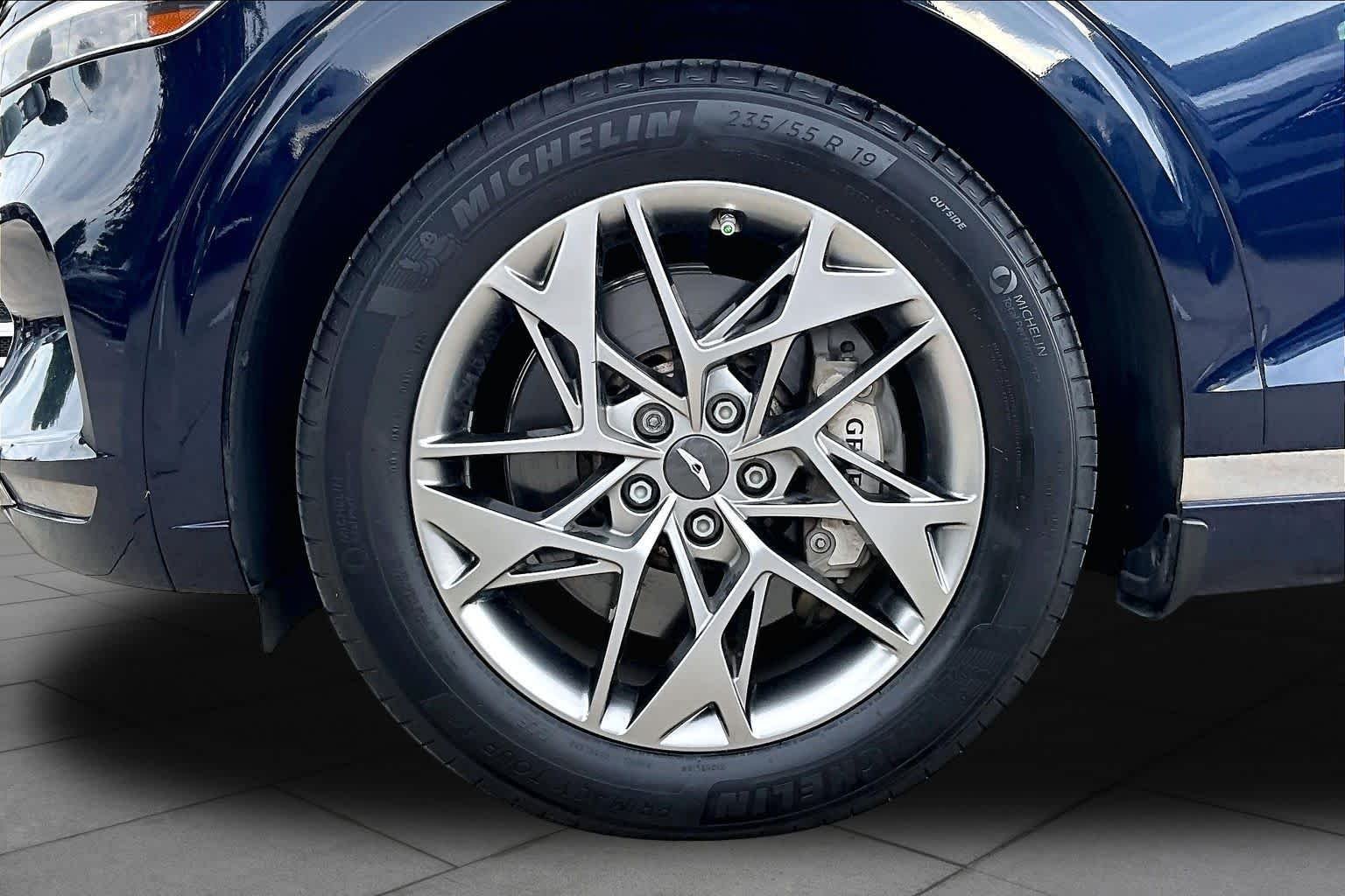 Used 2024 Capri Blue Genesis 2.5T image 11