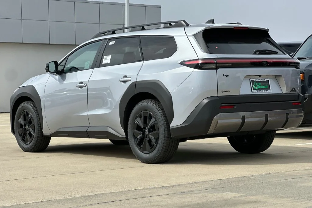 New 2027 Steel Toyota  image 6