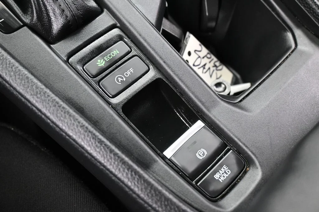 Used 2024 Silver Honda LX image 22
