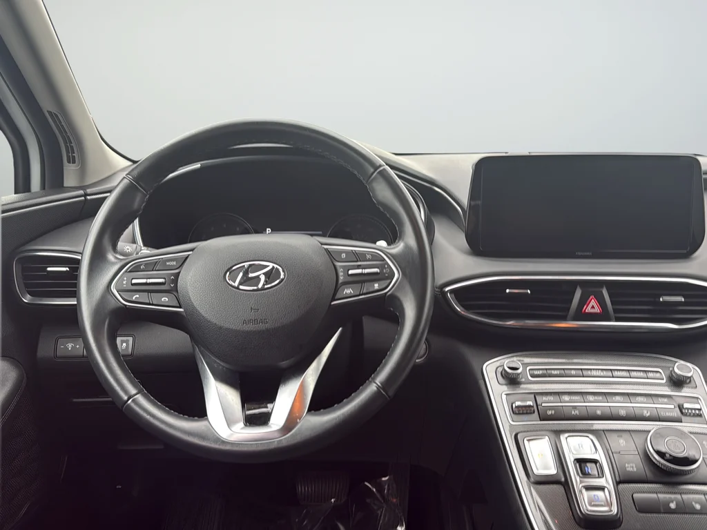 Used 2023 White Hyundai SEL image 9