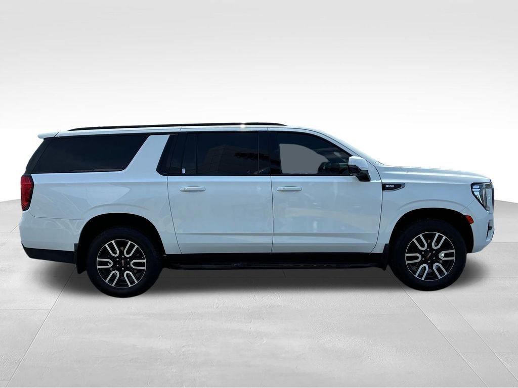 Used 2023 White GMC AT4 image 5