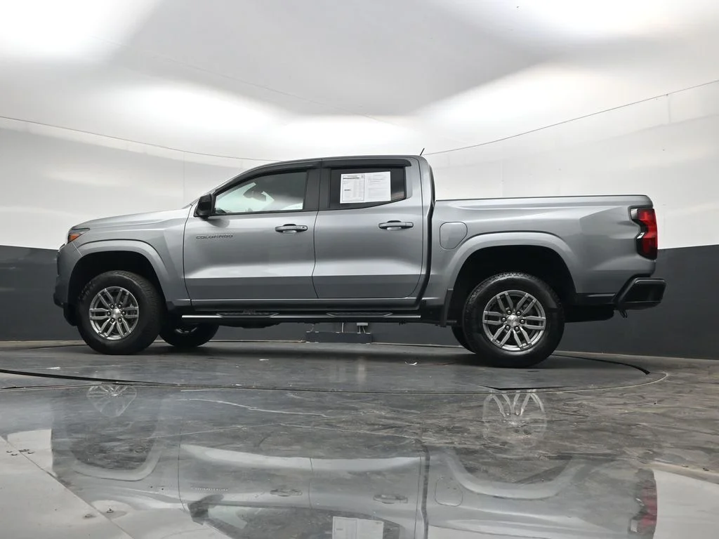 Used 2024 Gray Chevrolet LT image 38