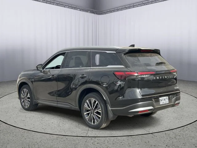New 2027 MINERAL BLACK INFINITI Luxe AWD image 7
