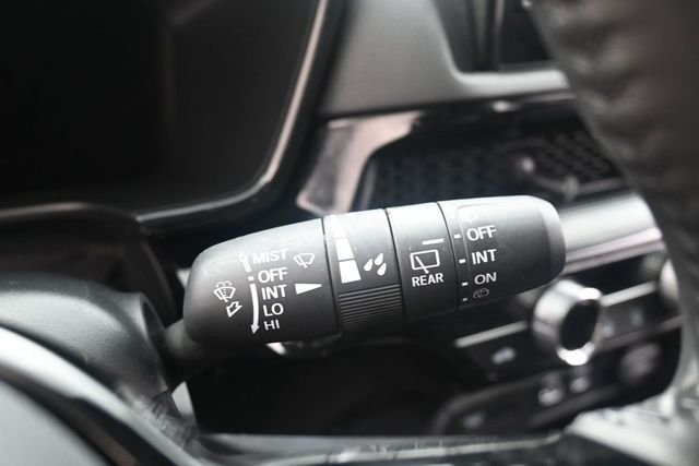 Used 2024  Honda EX-L image 18