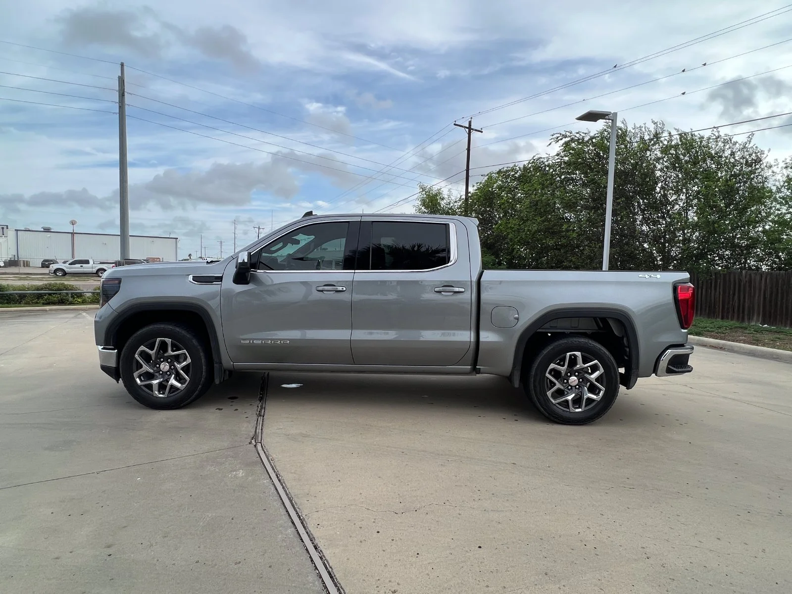 Used 2023 Silver GMC SLE image 2