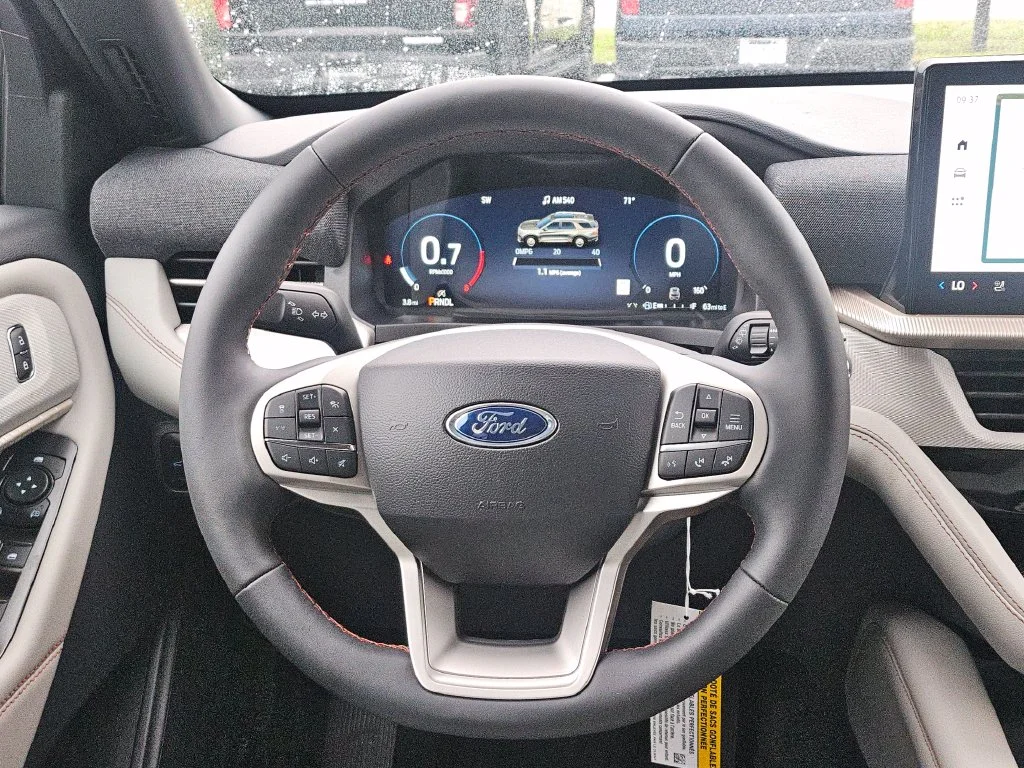New 2027 Carbonized Gray Metallic Ford Active image 7