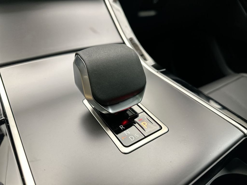 Certified Used 2026 Fuji White Land Rover S image 11