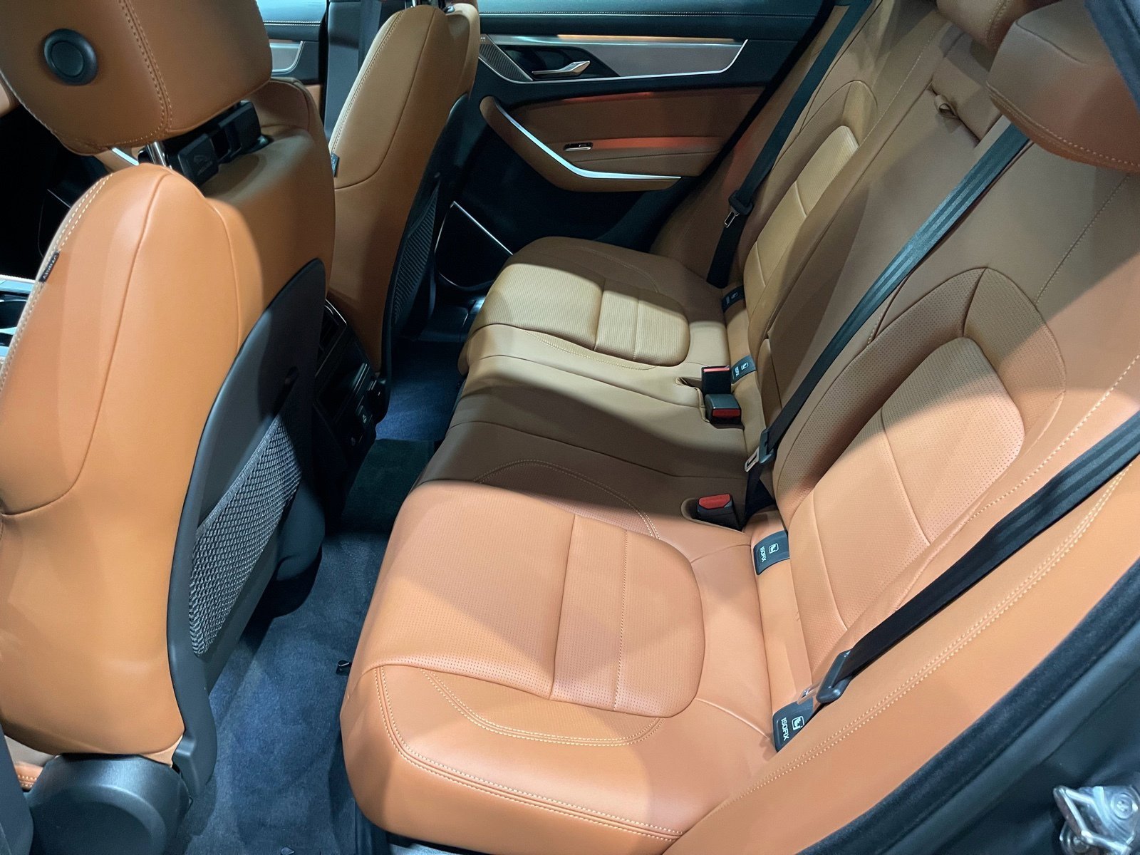 2026 Jaguar F-Pace R-Dynamic S - Photo 11