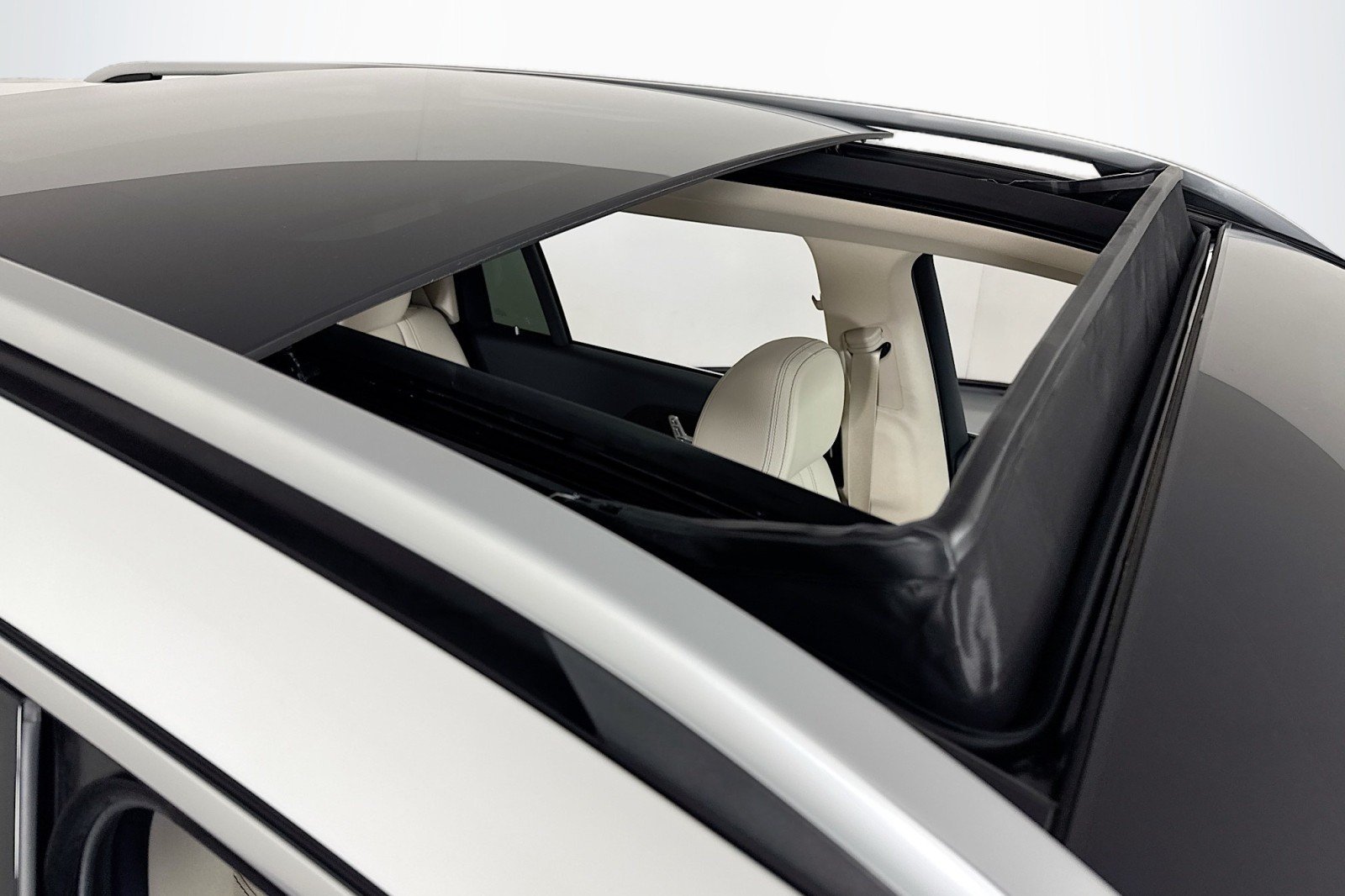 New 2026 Polar White Mercedes-Benz GLS 450 4MATIC® SUV image 22
