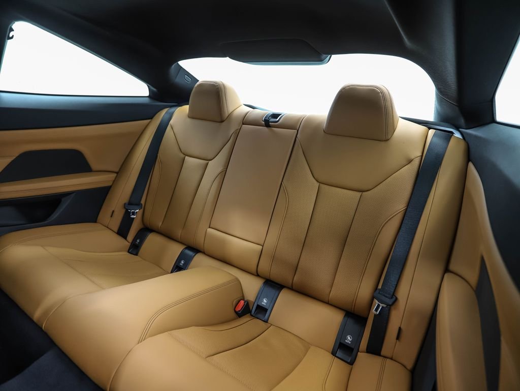 Used 2026 Black Sapphire Metallic BMW M440i xDrive image 21