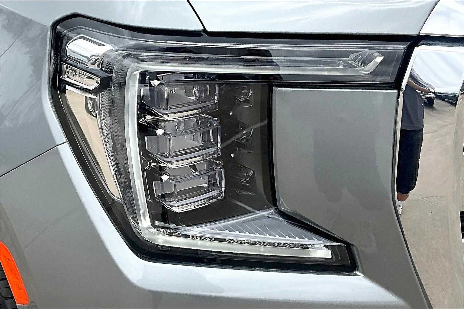 Used 2023 Sterling Metallic GMC SLT image 28
