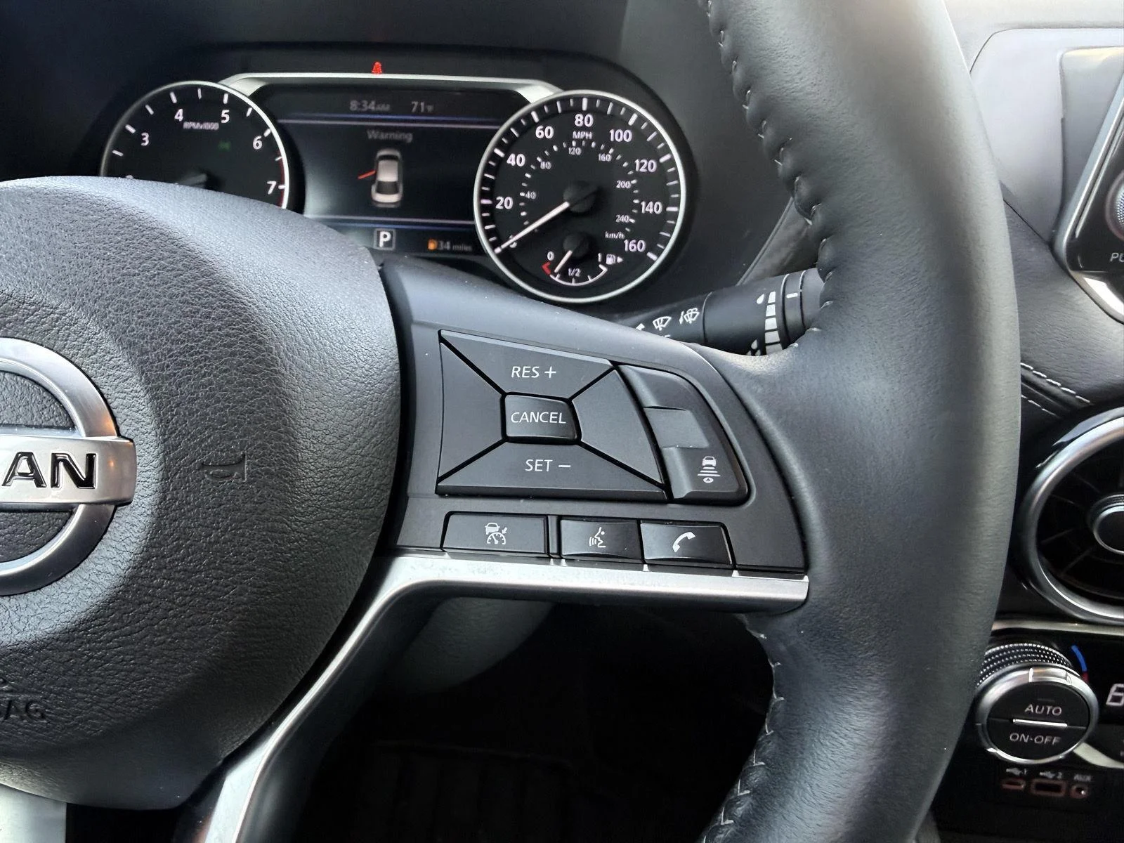 Used 2023 Rosewood Metallic Nissan SV image 10