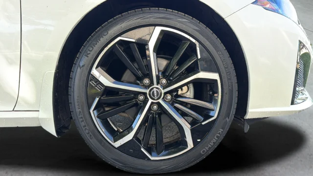 Used 2024 Pearl White Tricoat Nissan 2.5 SR image 45