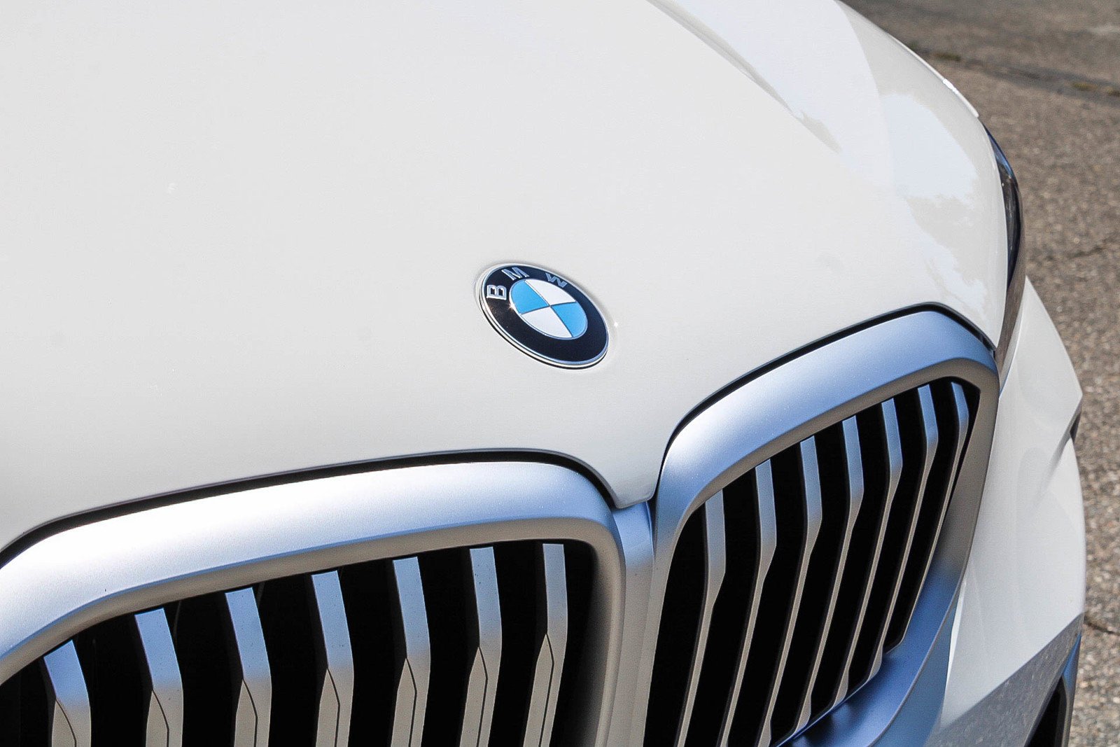 New 2026 Alpine White BMW sDrive40i image 9