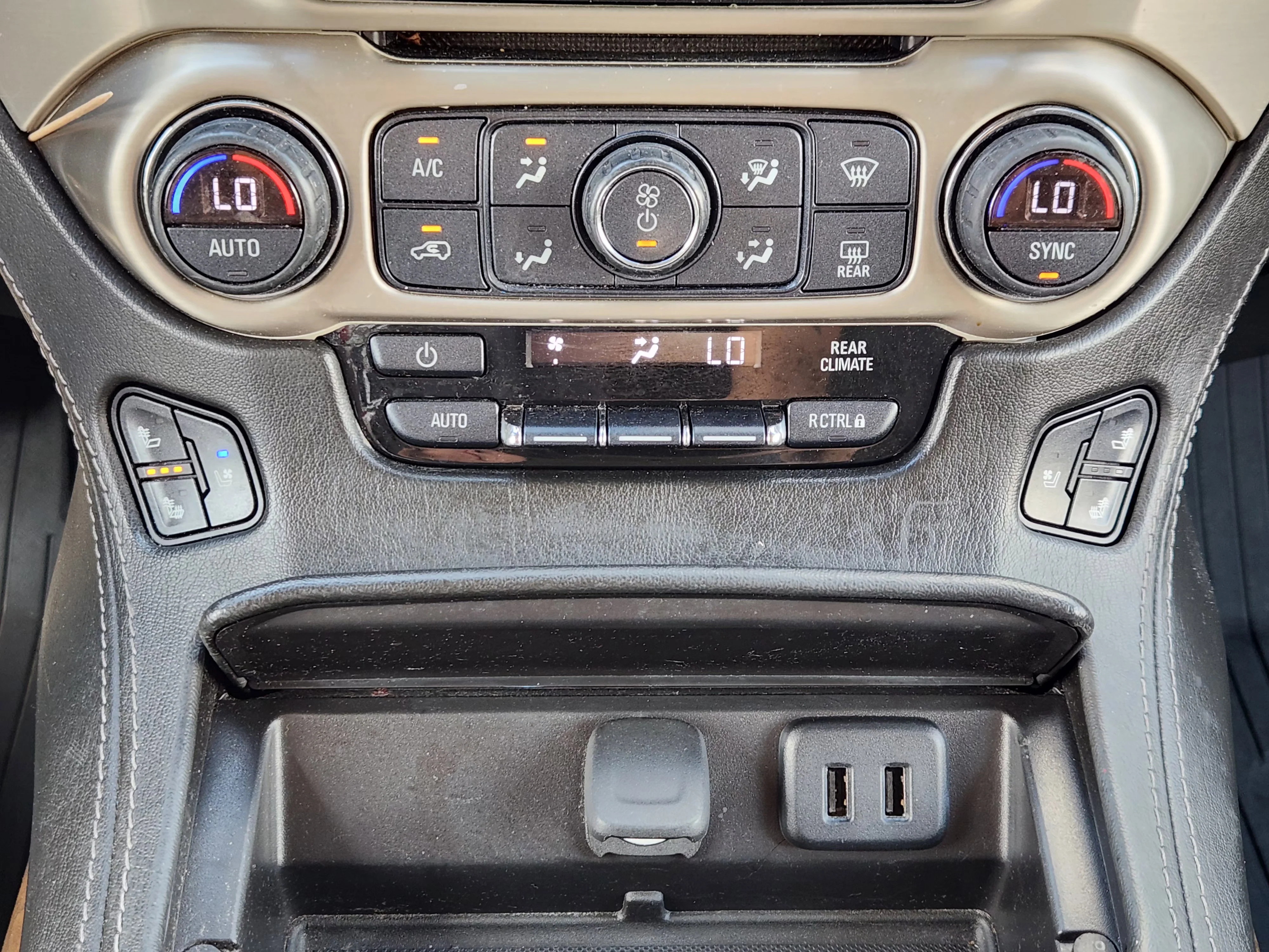 Used 2018 Quicksilver Metallic GMC Denali image 20