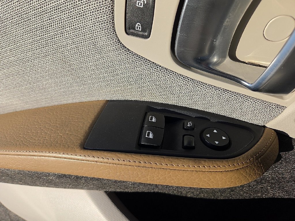 Used 2017 Gray BMW 94Ah image 14