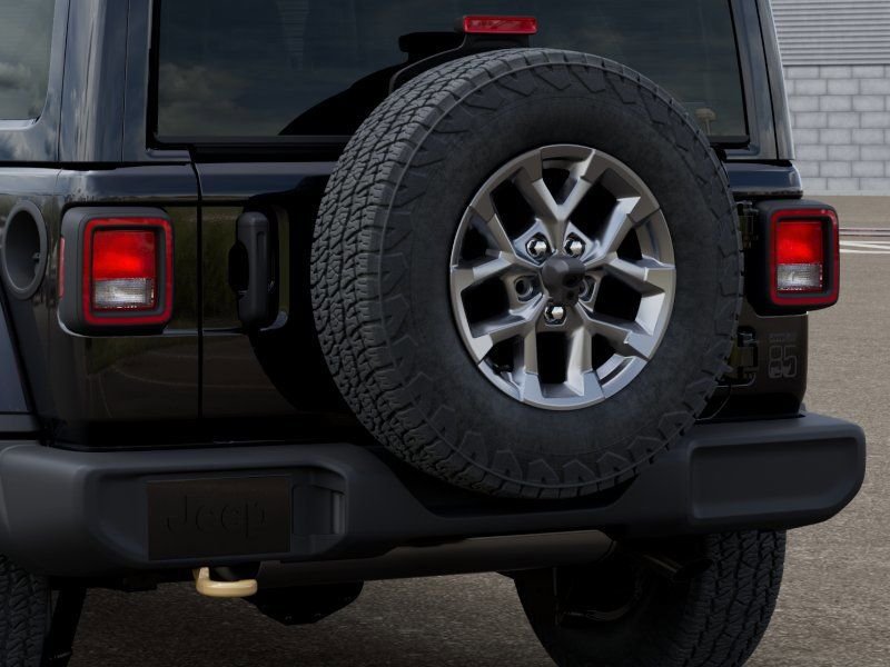 New 2026 Black Clear-Coat Exterior Paint Jeep 85th Anniversary Edition image 13