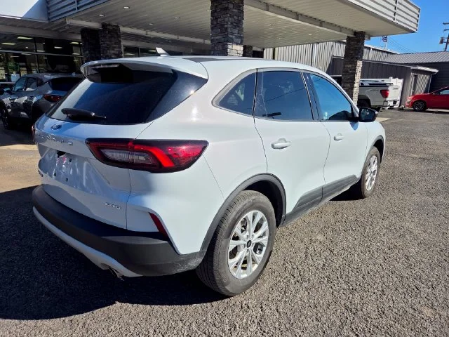 Used 2025 Silver Metallic Ford Active image 3