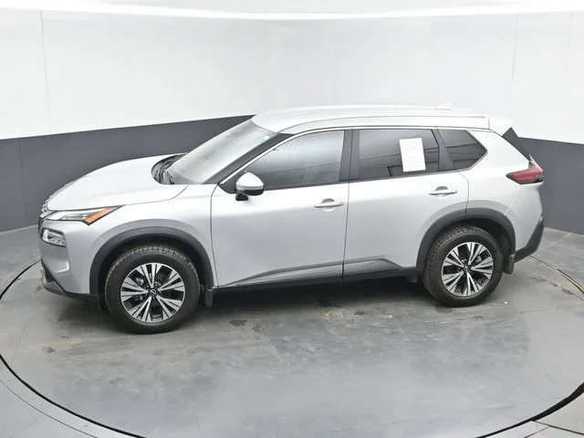 Used 2022 Silver Nissan SV image 32