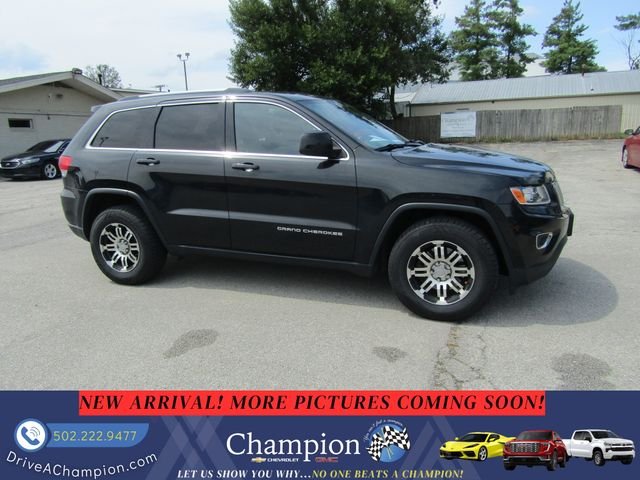 Used 2014 Black Jeep Laredo image 3